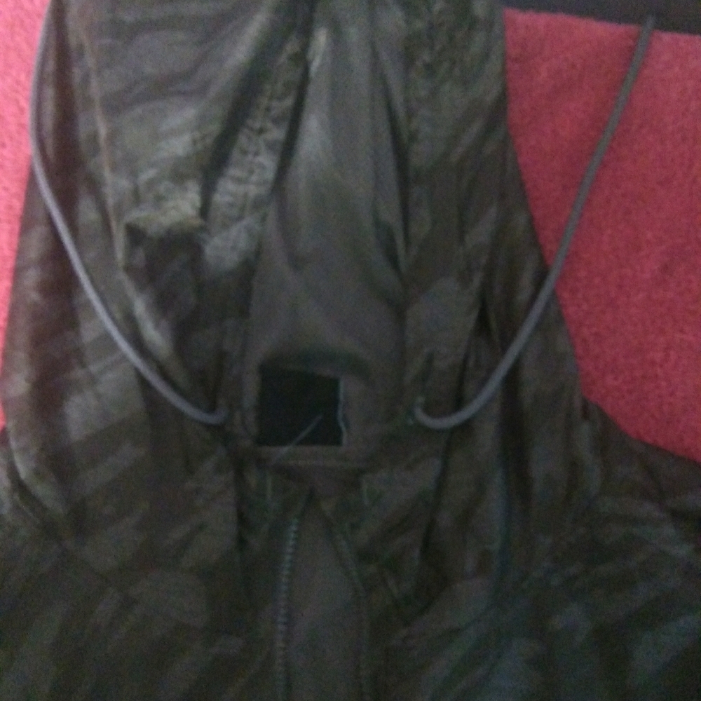 Under Armour Men’s Camo-Print Windbreaker